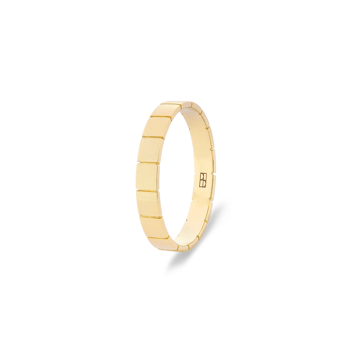 Złota obrączka ślubna 14k BELLER z nowoczesnym segmentowym wzorem, który podkreśla minimalistyczną elegancję, biżuteria Warszawa.