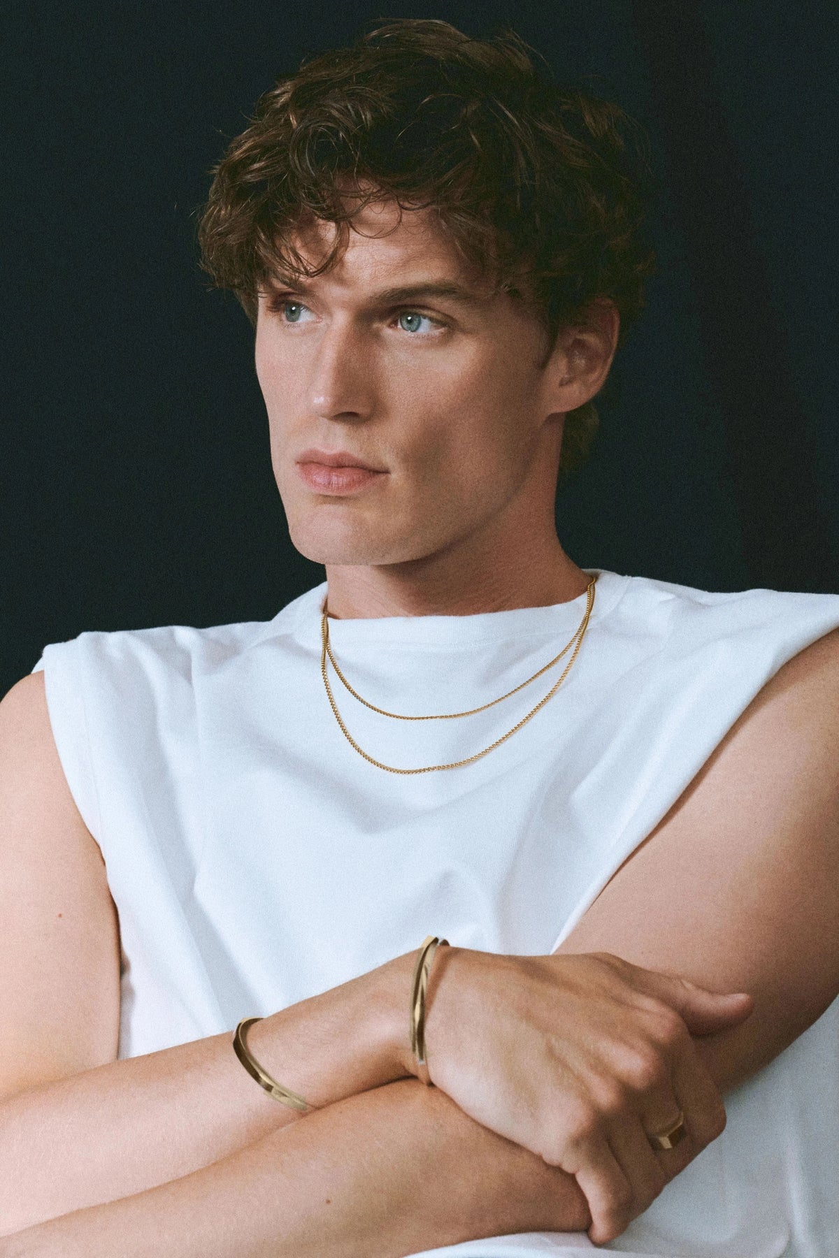 Men's gold bangle Angle N°3