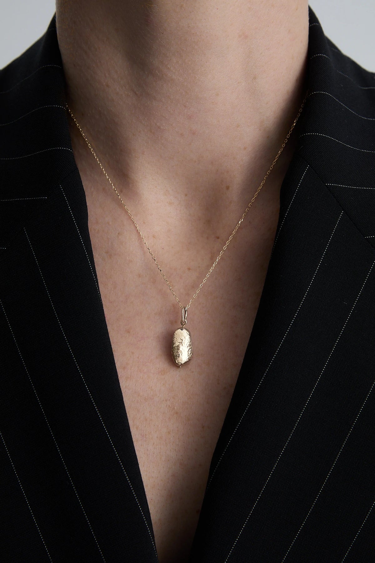 Zawieszka złota Pearl N°6
